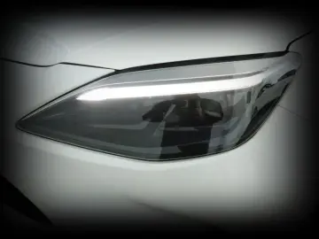 Yaris Cross Hybrid FWD 1Ha LED KAMERA NAVI ACC