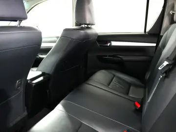 TOYOTA HILUX DC AT 2.4D EXECUTIVE