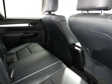 TOYOTA HILUX DC AT 2.4D EXECUTIVE