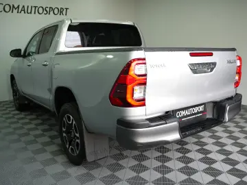 TOYOTA HILUX DC AT 2.4D EXECUTIVE