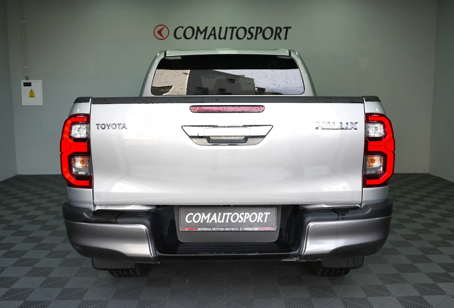 TOYOTA HILUX DC AT 2.4D EXECUTIVE