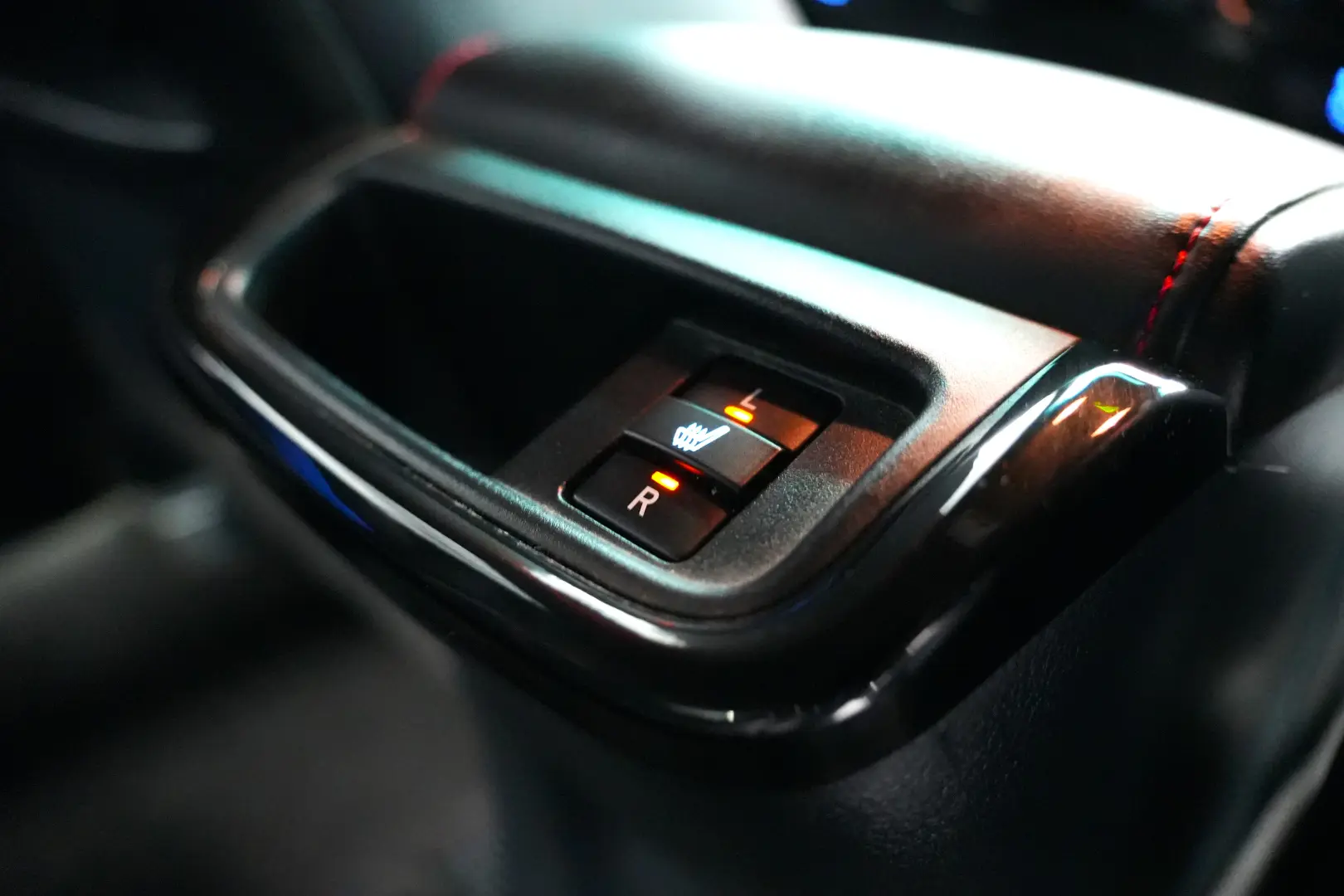 TOYOTA HILUX 2.8 DC AT GR SPORT