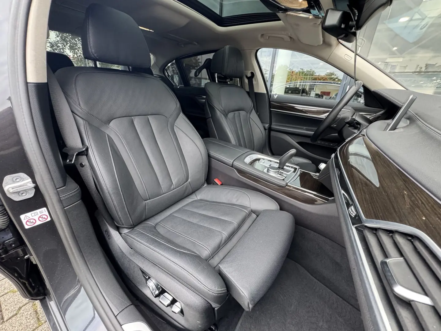 BMW 745Le xDrive Glasdach DA-Pro LASER Massage 360