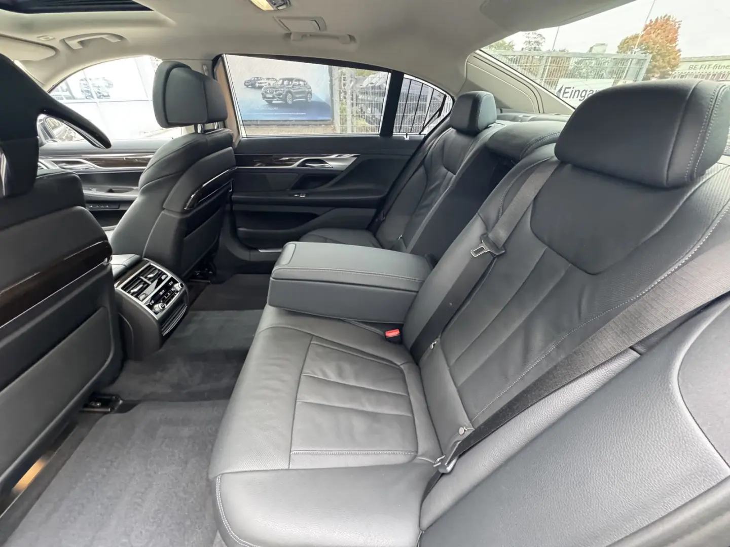 BMW 745Le xDrive Glasdach DA-Pro LASER Massage 360