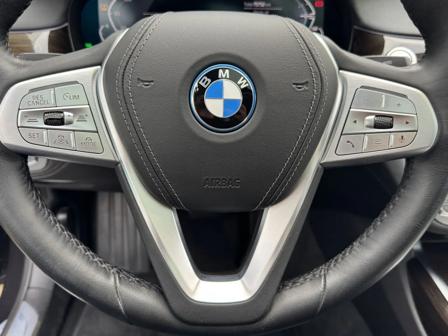 BMW 745Le xDrive Glasdach DA-Pro LASER Massage 360