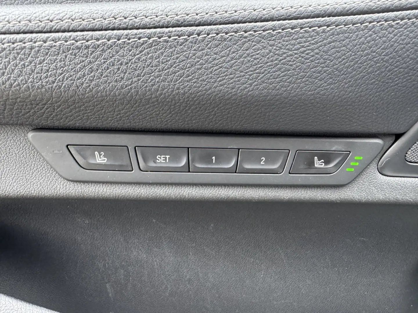 BMW 745Le xDrive Glasdach DA-Pro LASER Massage 360