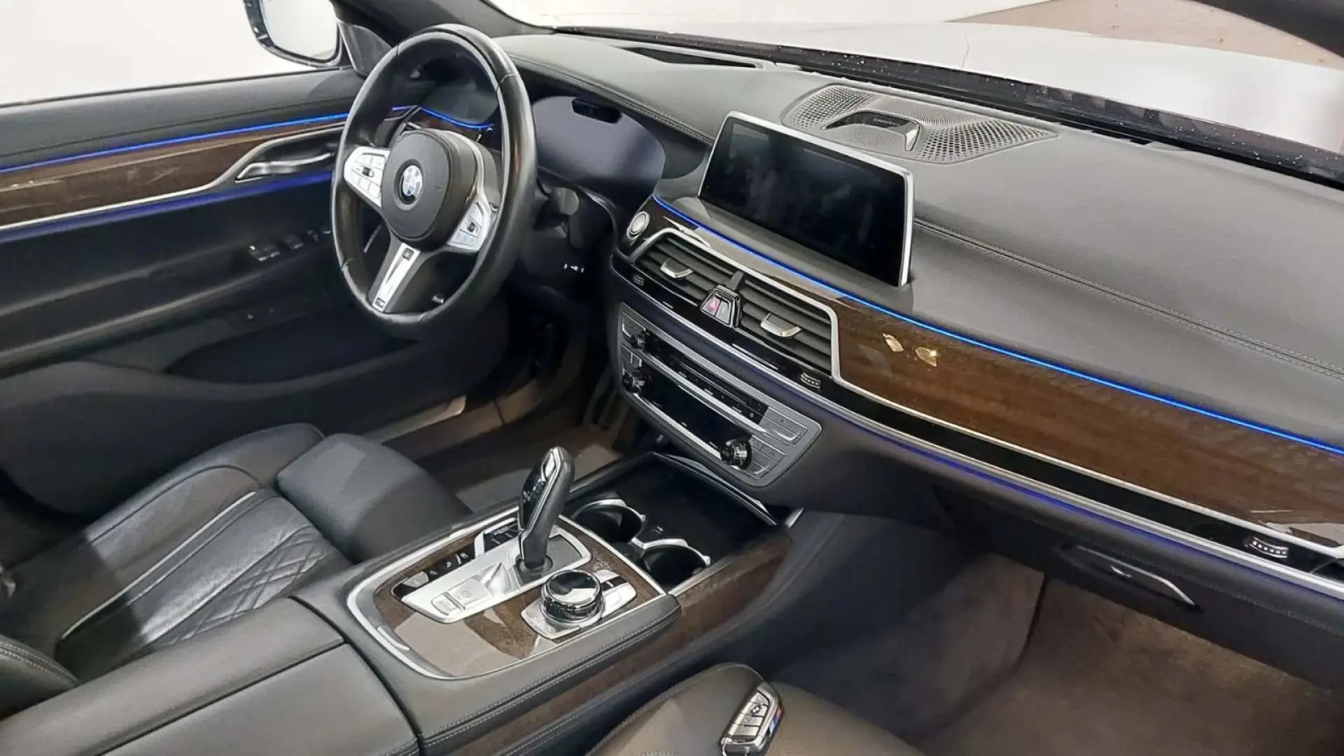 745Le xDrive M Sportpaket 3xTV B&W Pano 20 Laser