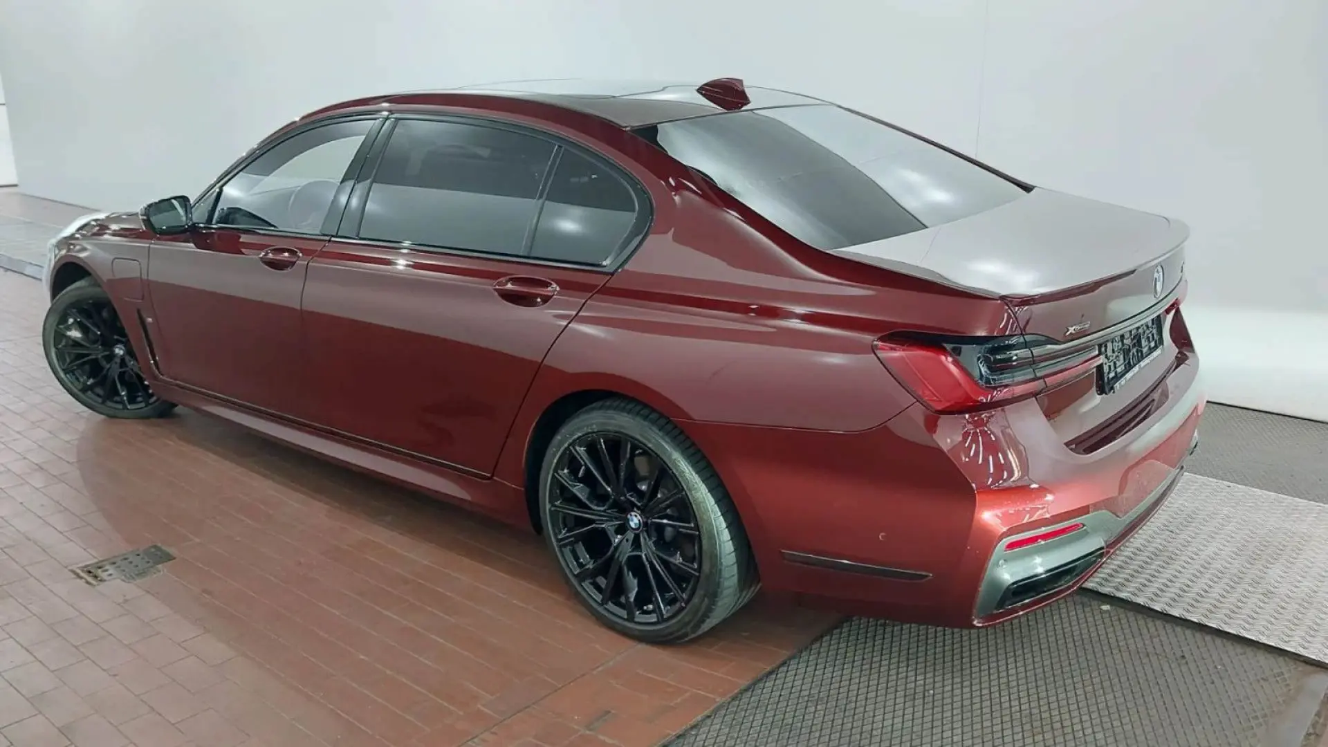 745Le xDrive M Sportpaket 3xTV B&W Pano 20 Laser