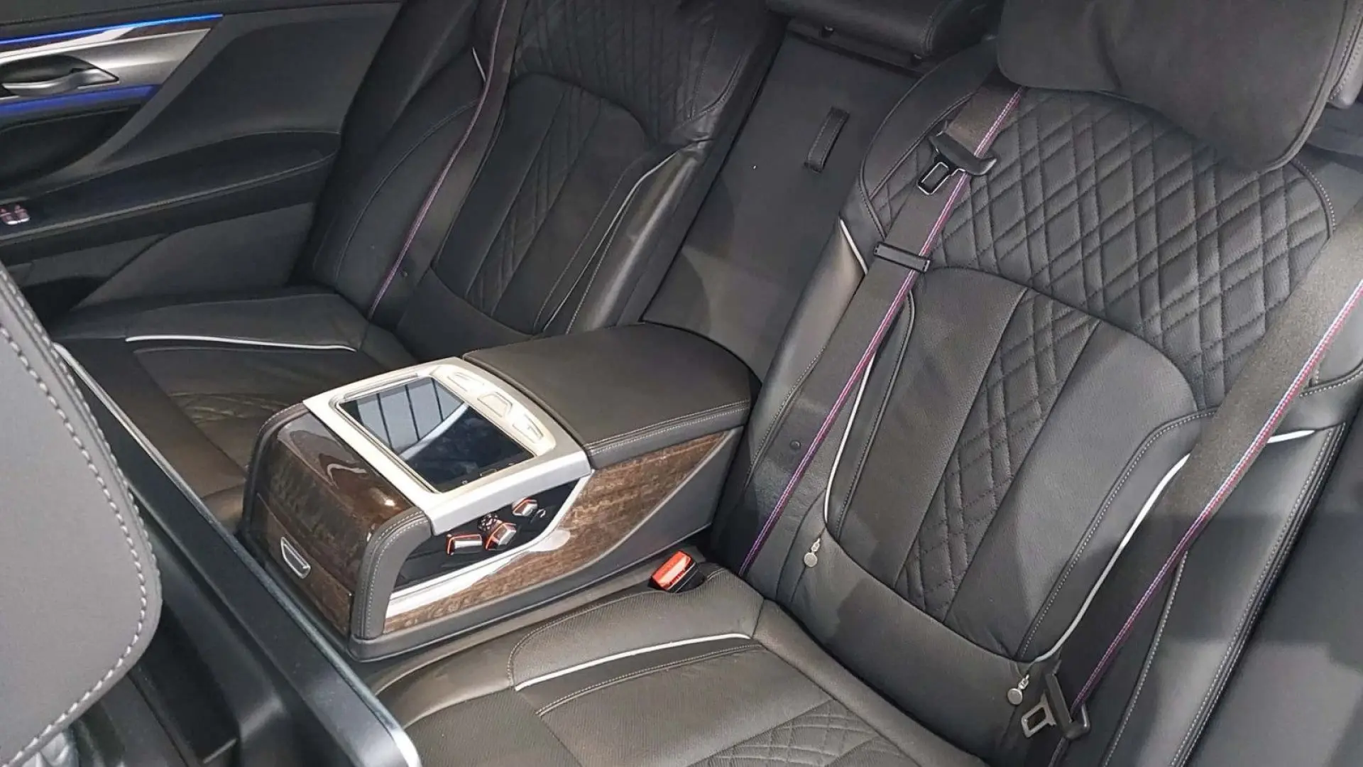 745Le xDrive M Sportpaket 3xTV B&W Pano 20 Laser