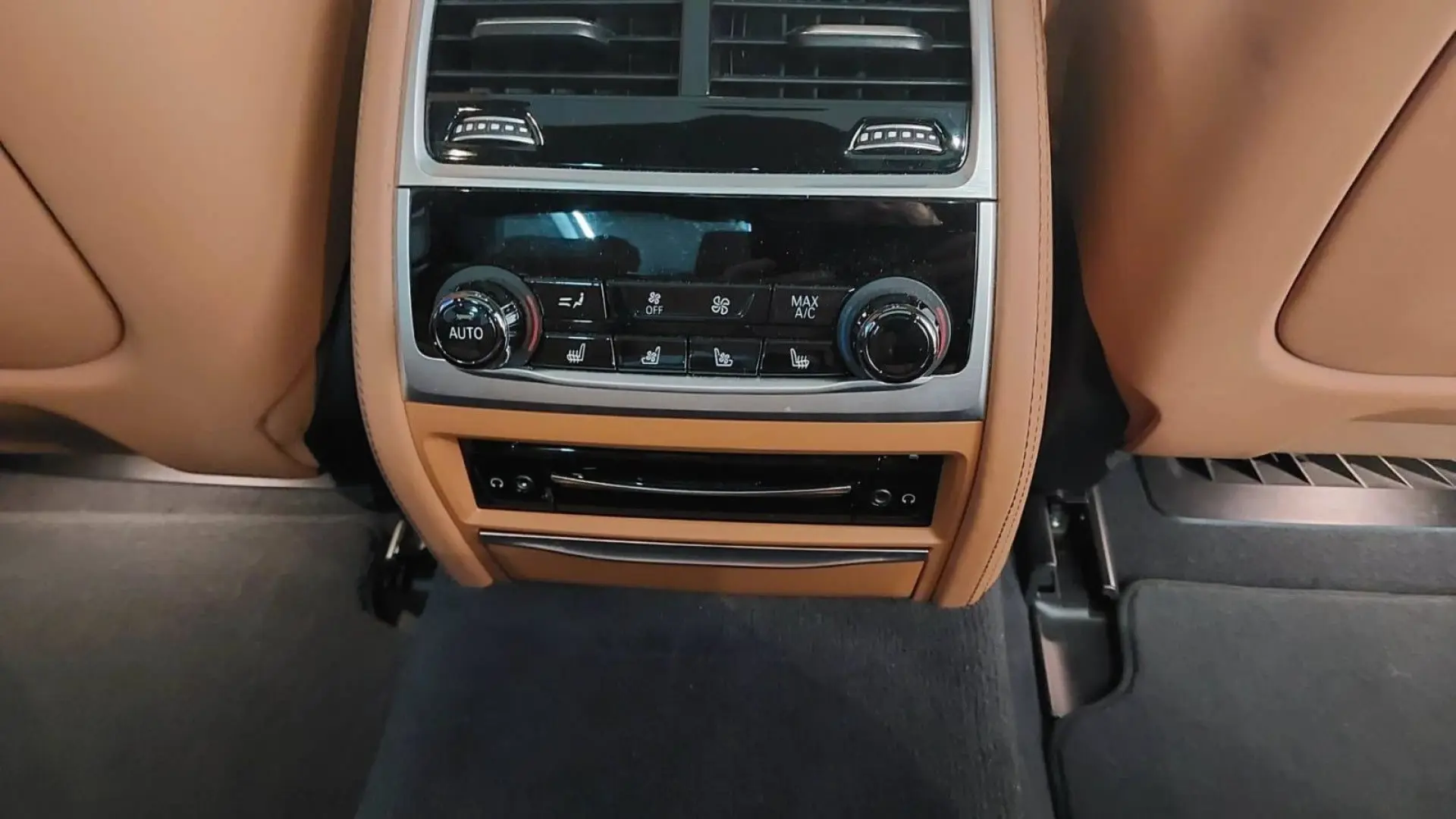 745Le xDrive M Sportpaket 3xTV B&W SkyPano Laser