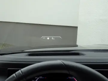 740d xDrive M Sport - Sky Lounge  B&W  Head Up