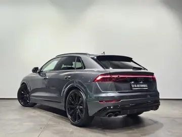 SQ8 Black Edition