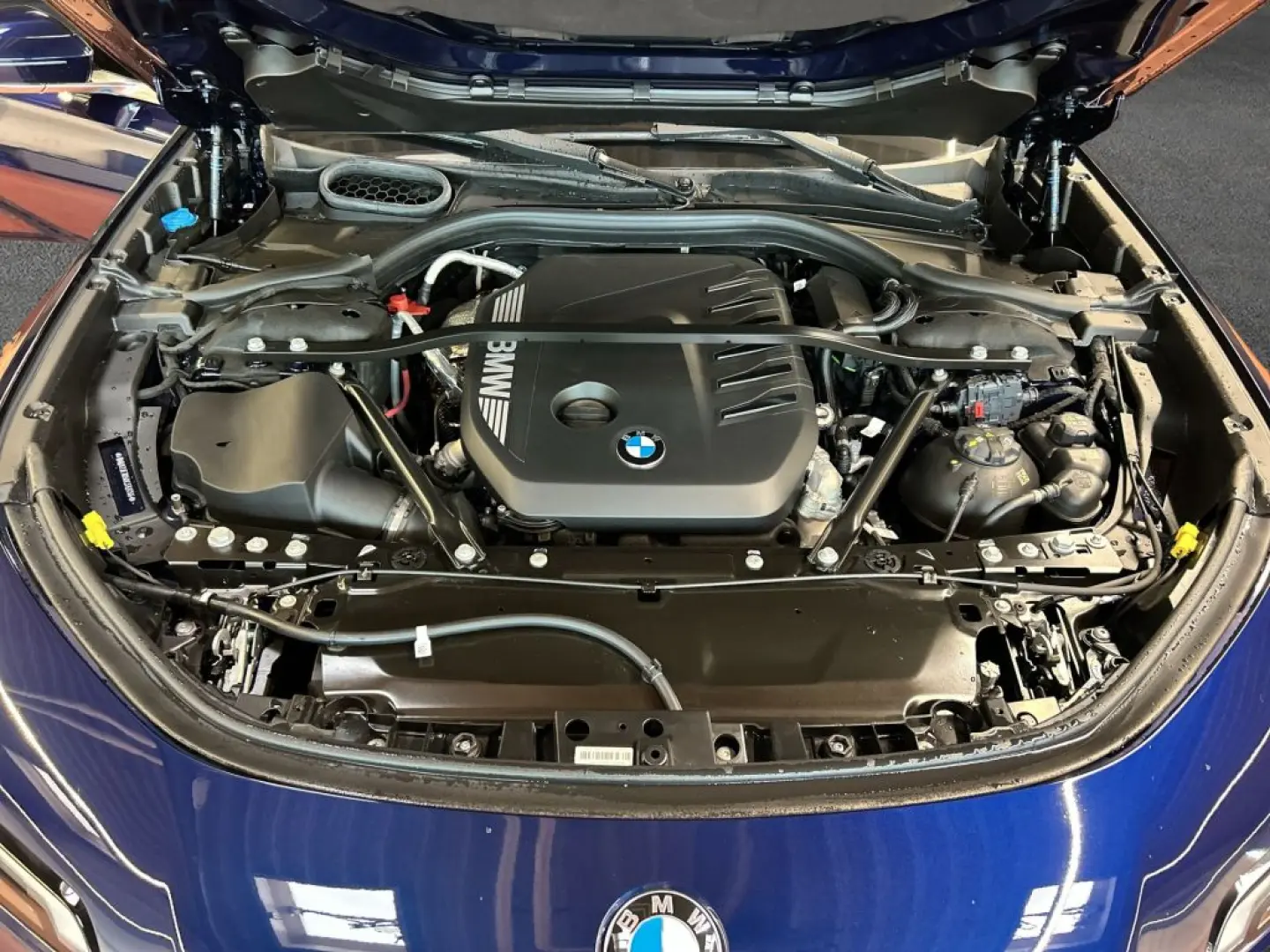 740d xDrive   Alarma.  Massage