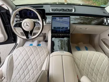 Mercedes-Benz S 450 4Matic AMG Pano AllradLenkung Burmaster