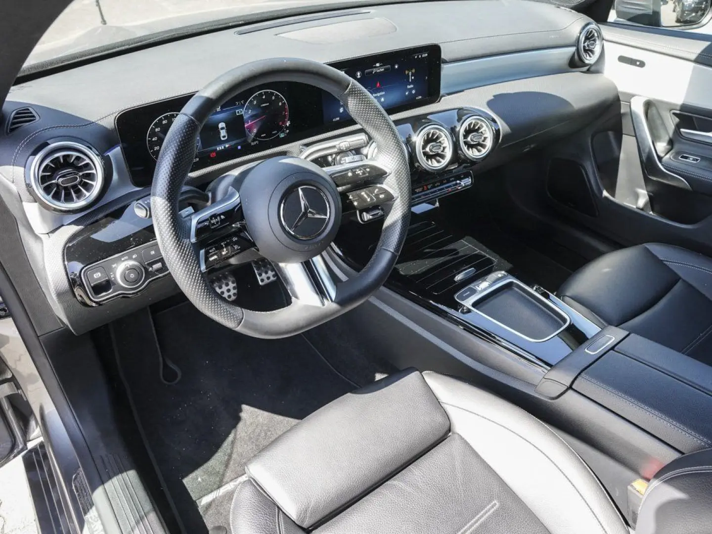 CLA 200 AMG Line Rückfahrkamera Ambiente LED