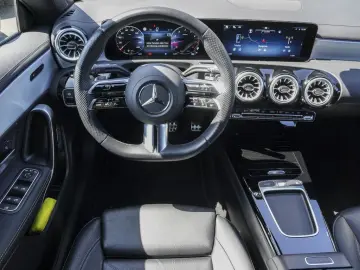 CLA 200 AMG Line Rückfahrkamera Ambiente LED