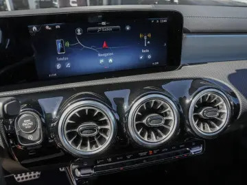 CLA 200 AMG Line Rückfahrkamera Ambiente LED