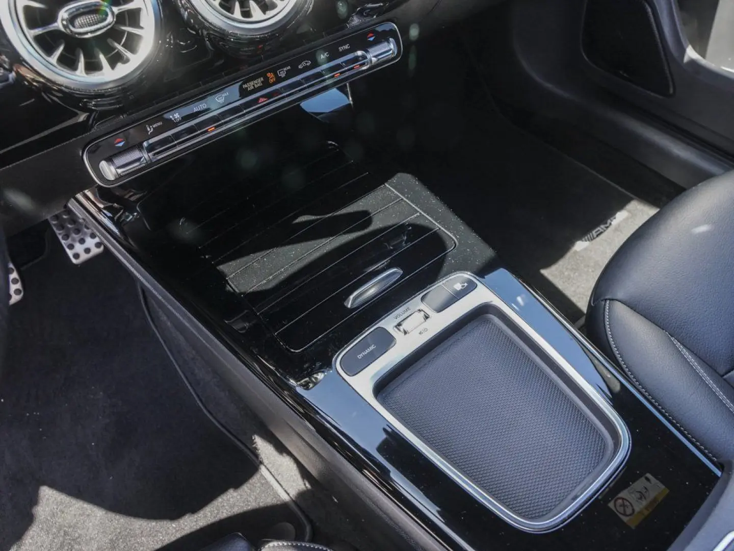 CLA 200 AMG Line Rückfahrkamera Ambiente LED