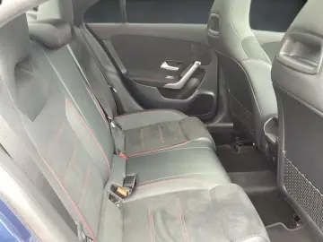 CLA 200 d 4M  AMG Night MBUX PANO Ambiente DISTR