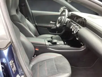 CLA 200 d 4M  AMG Night MBUX PANO Ambiente DISTR