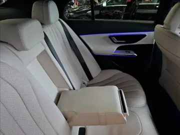 E 220 220d 4Matic AMG Line