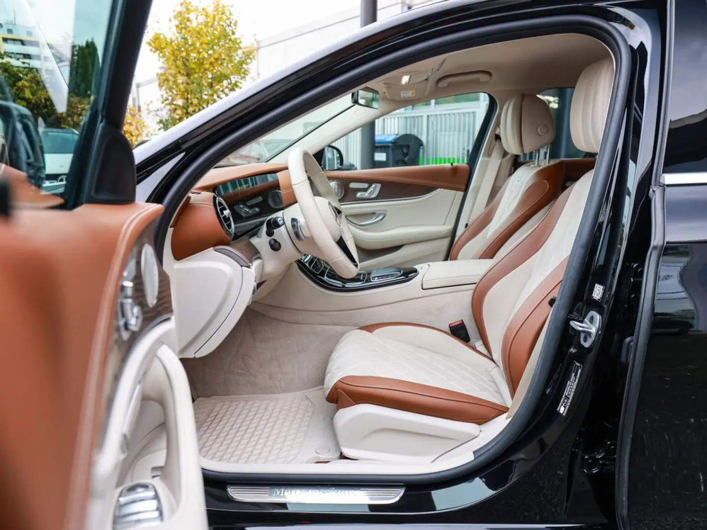 E 300 de Exclusive Distr. LED HUD Navi Kamera Ke