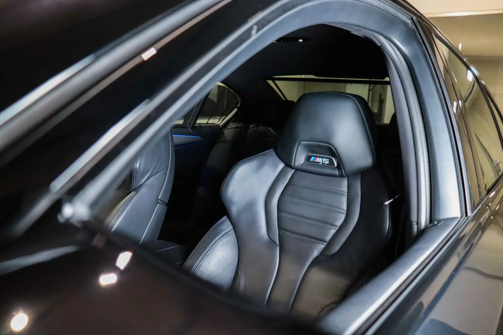 BMW M5 MSITZE CARBON B&W 360  LASER AHK MSPORTAGA