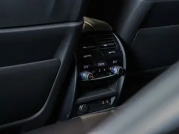 BMW M5 MSITZE CARBON B&W 360  LASER AHK MSPORTAGA