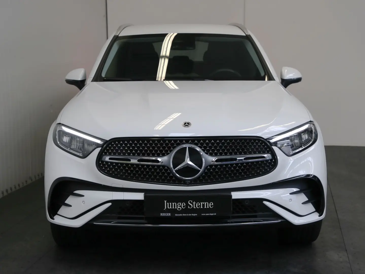 GLC 300 e 4M AMG MEMORY Totwinkel 360  19