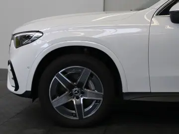 GLC 300 e 4M AMG MEMORY Totwinkel 360  19