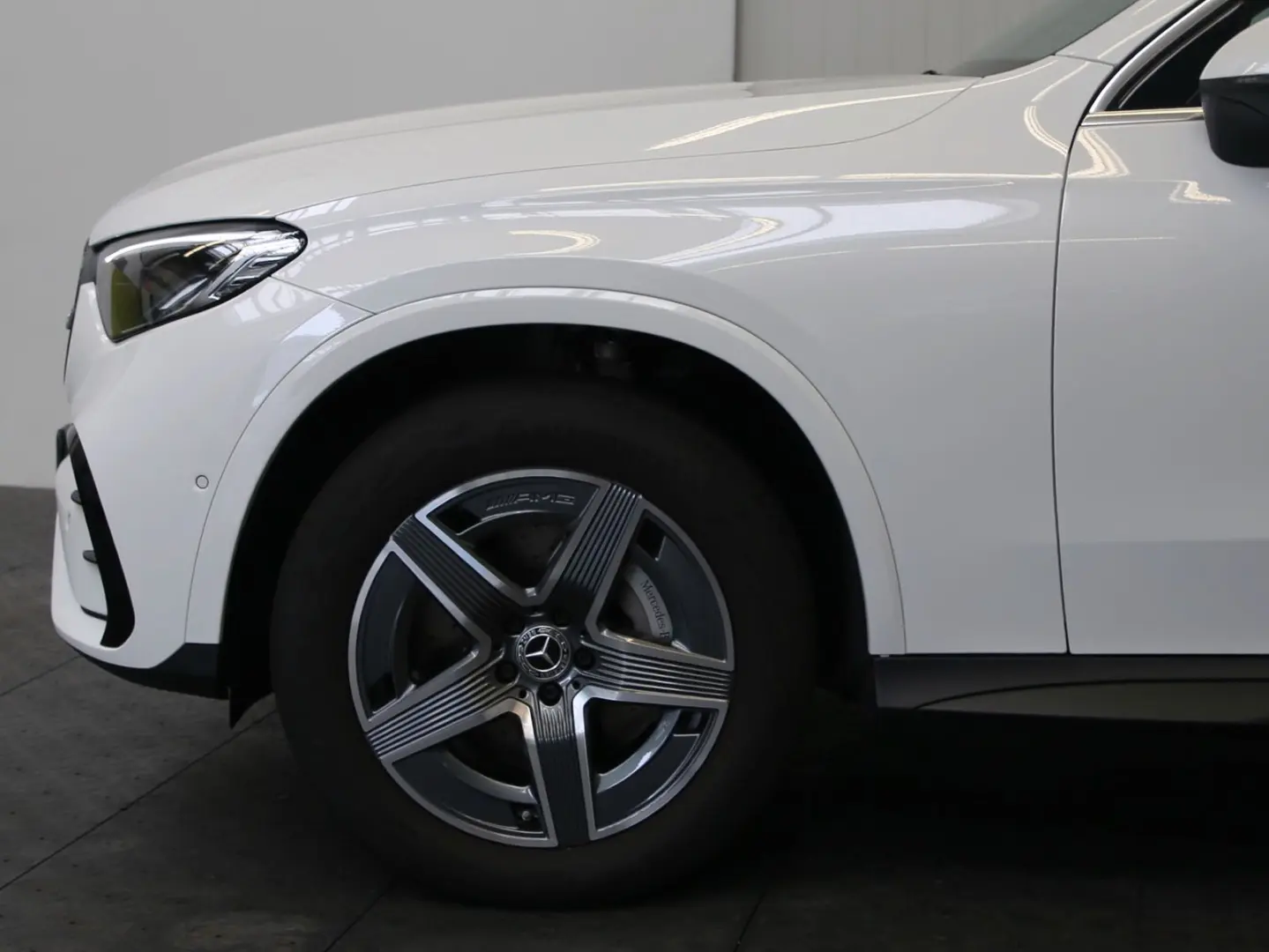 GLC 300 e 4M AMG MEMORY Totwinkel 360  19