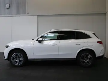 GLC 300 e 4M AMG MEMORY Totwinkel 360  19