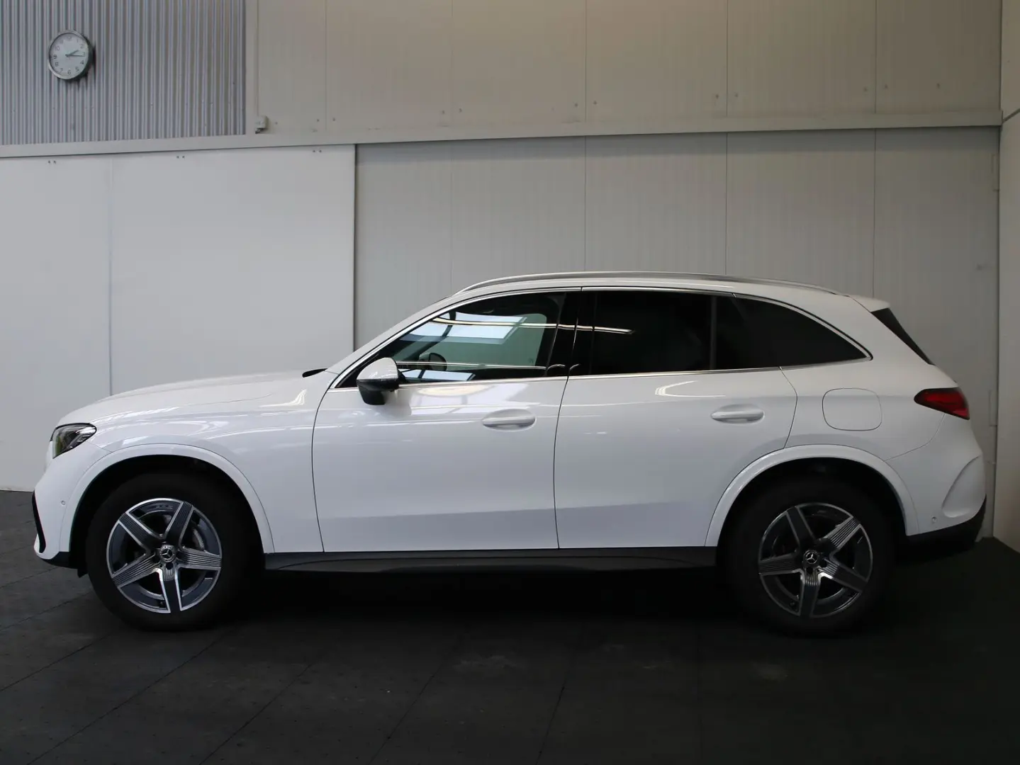 GLC 300 e 4M AMG MEMORY Totwinkel 360  19