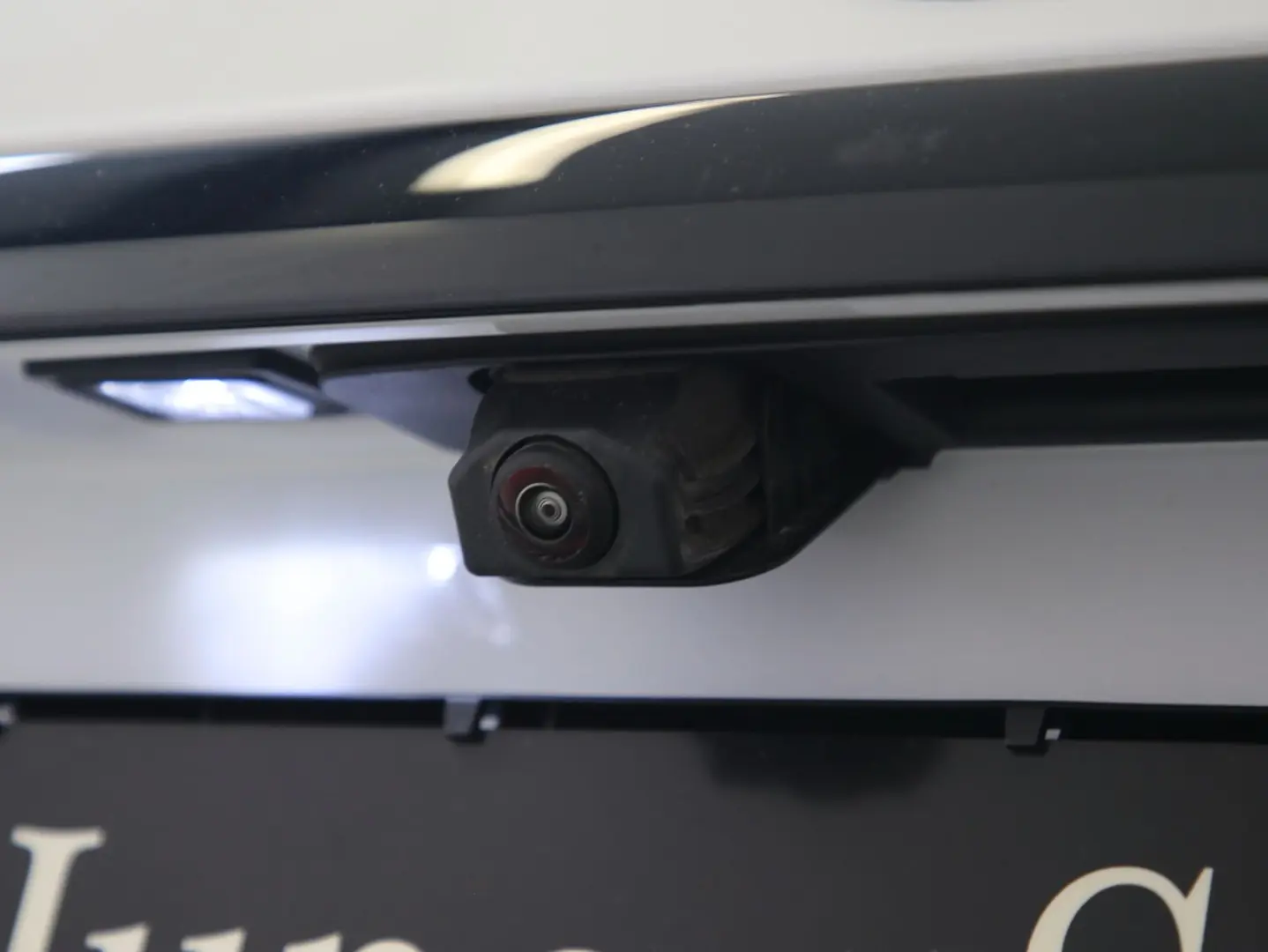 GLC 300 e 4M AMG MEMORY Totwinkel 360  19