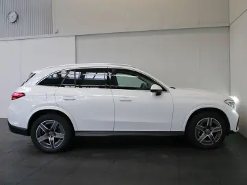 GLC 300 e 4M AMG MEMORY Totwinkel 360  19