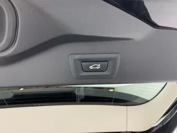 X5 xDrive45e LiveCockpitProf Kamera Sportsitze