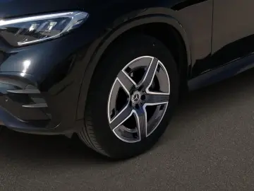 GLC 300 e 4M AMG AdvancedPlus Pano AHK TWA RfKam