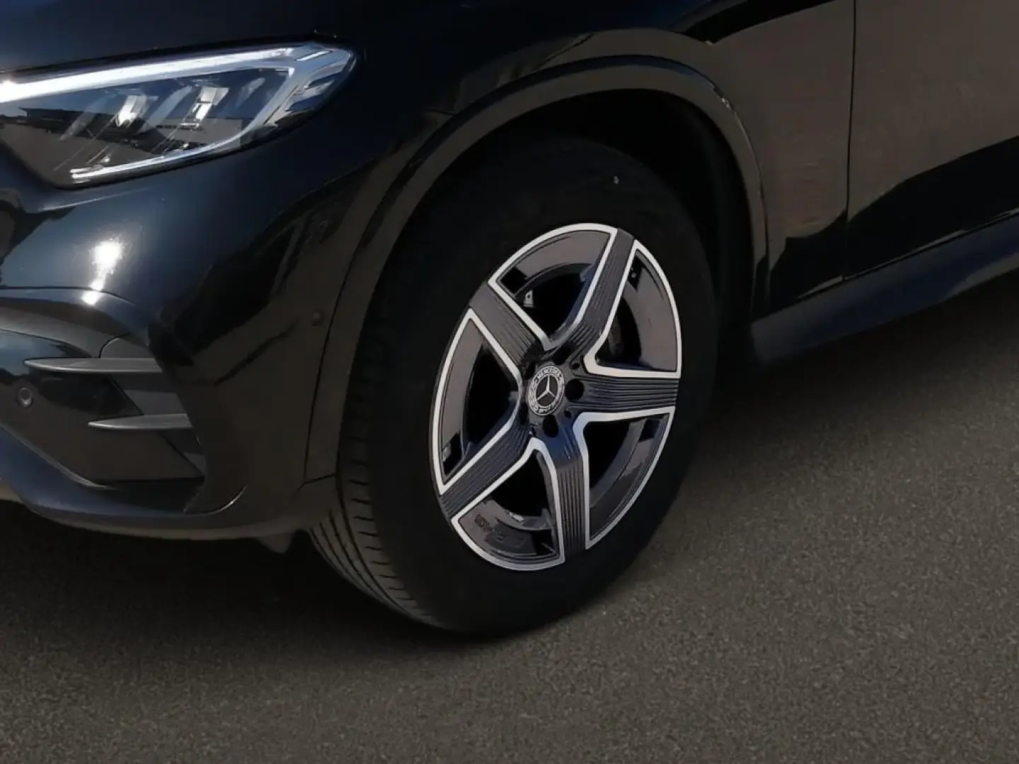 GLC 300 e 4M AMG AdvancedPlus Pano AHK TWA RfKam