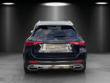 GLC 300 e 4M AMG Premium  DISTRO Pano Memo KeyGo