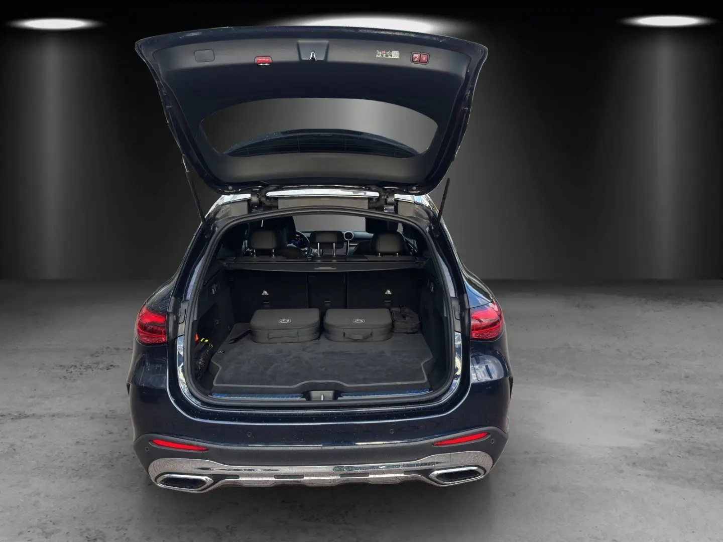 GLC 300 e 4M AMG Premium  DISTRO Pano Memo KeyGo