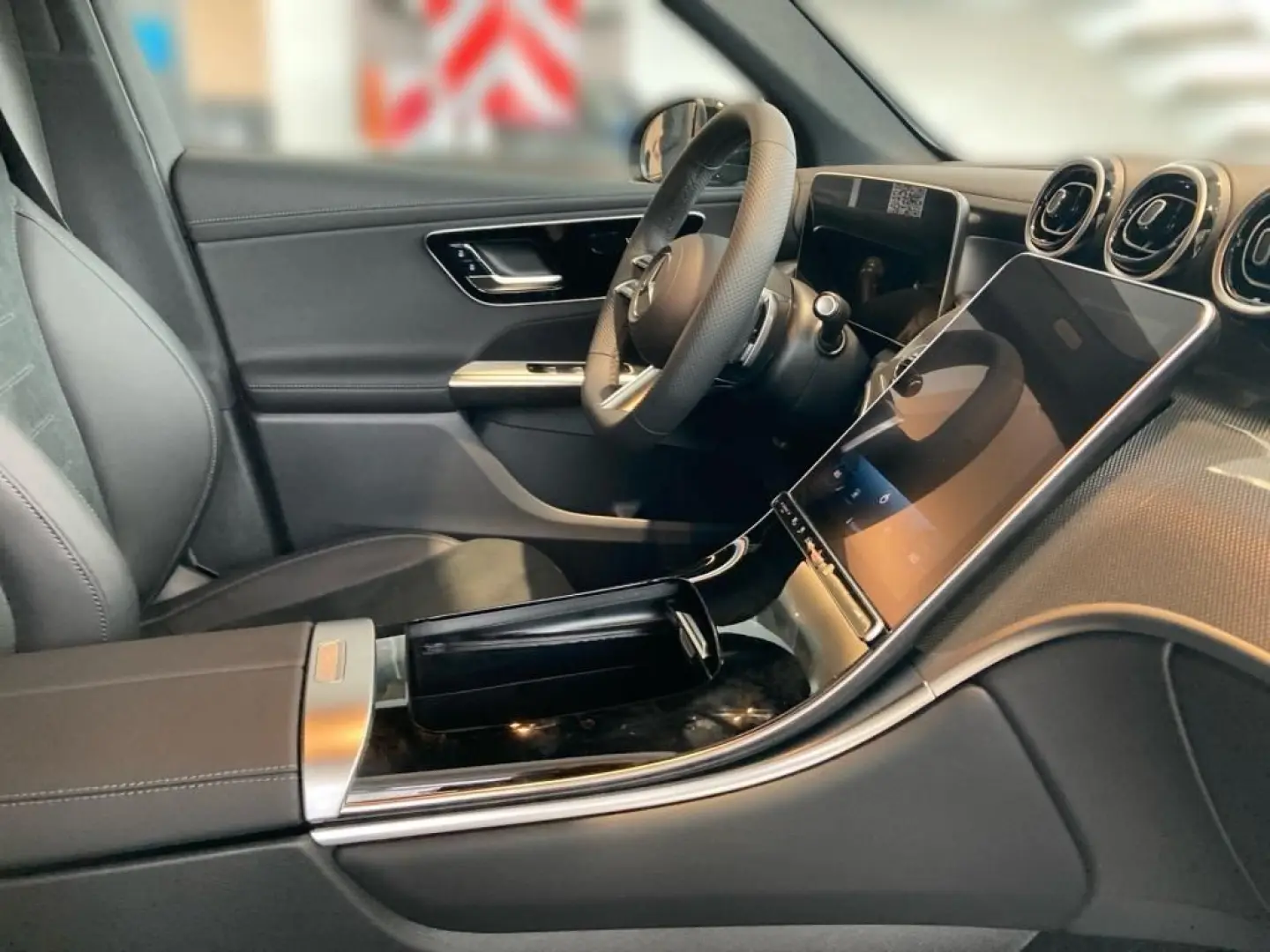 GLC 300 e 4M AMG-Line Night AHK DISTRON MBUX LED