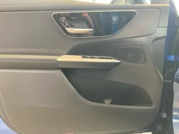 GLC 300 e 4M AMG-Line Night AHK DISTRON MBUX LED