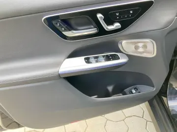 GLC 300 e 4M Avantgarde Energizing Digital AHK