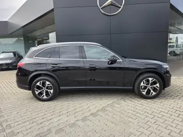 GLC 300 e AVANTGARDE-PREMIUM AHK PANO DISTRONIC