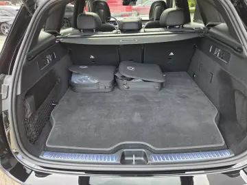 GLC 300 e AVANTGARDE-PREMIUM AHK PANO DISTRONIC