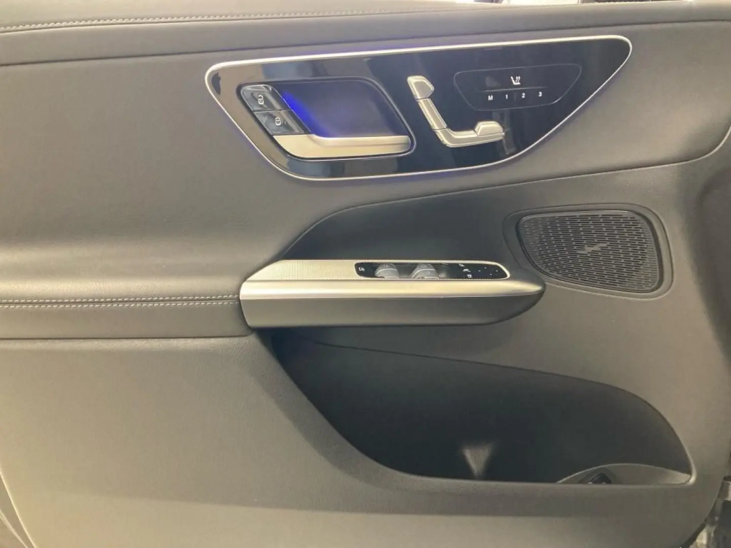 GLC 300 e 4M AMG-Line Night AHK DISTRONIC Memory