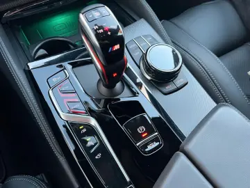 BMW M5 Competition CarbonD B&W ACC HUD Massage 360