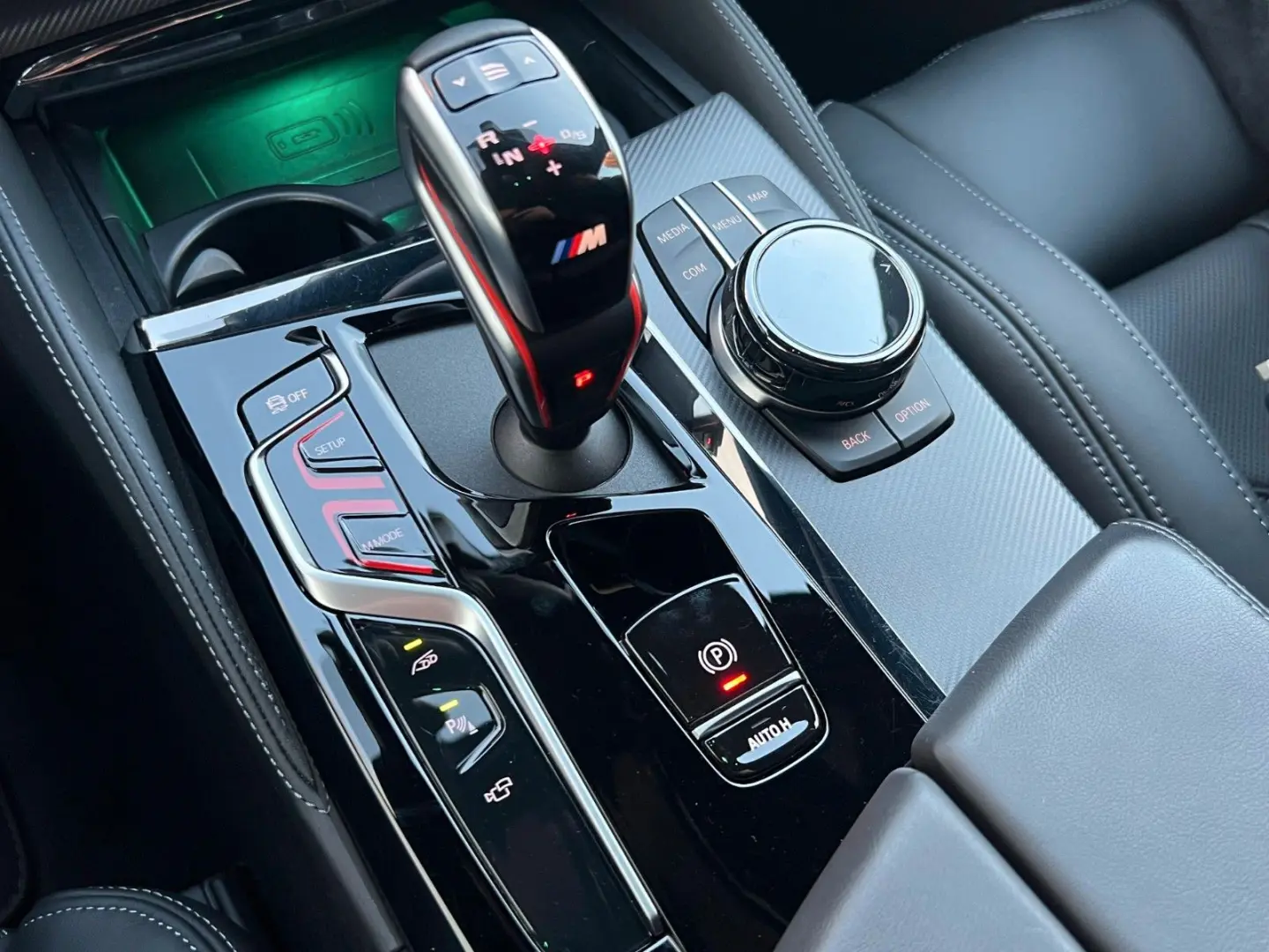 BMW M5 Competition CarbonD B&W ACC HUD Massage 360