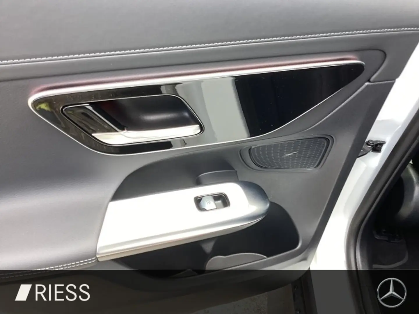 GLC 300 e 4M AMG Night Memory PDC Kamera Navi