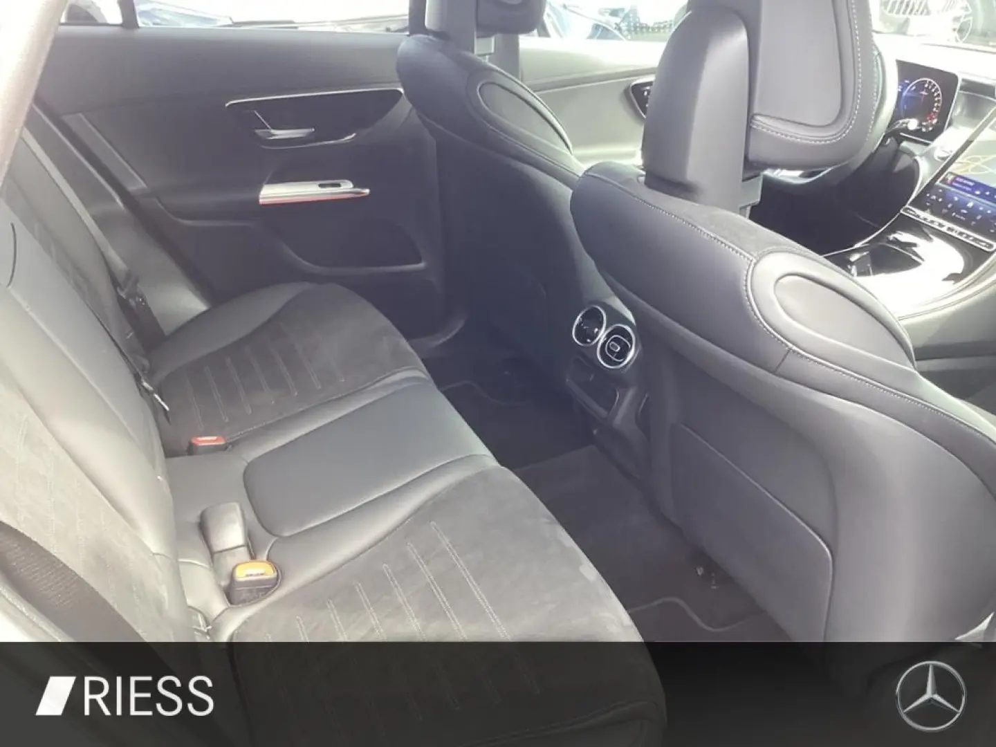 GLC 300 e 4M AMG Night Memory PDC Kamera Navi